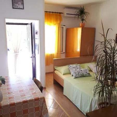 Διαμέρισμα Cozy Studio Pag *